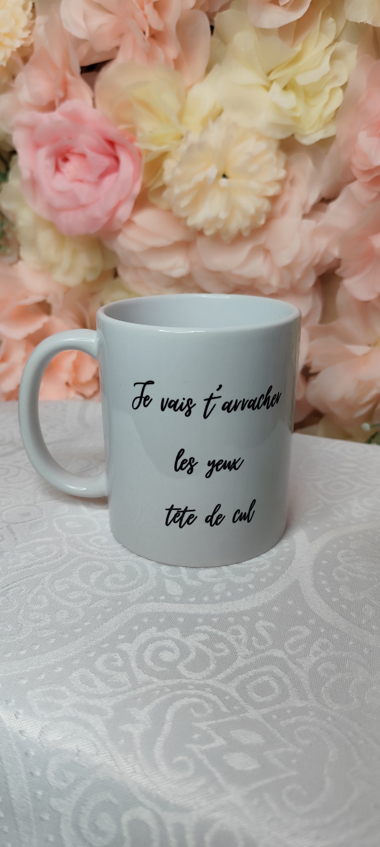 Nouvelle Collection Disponible !
MUGS PERSONNALISÉS – FAIS PARLER TA TASSE !