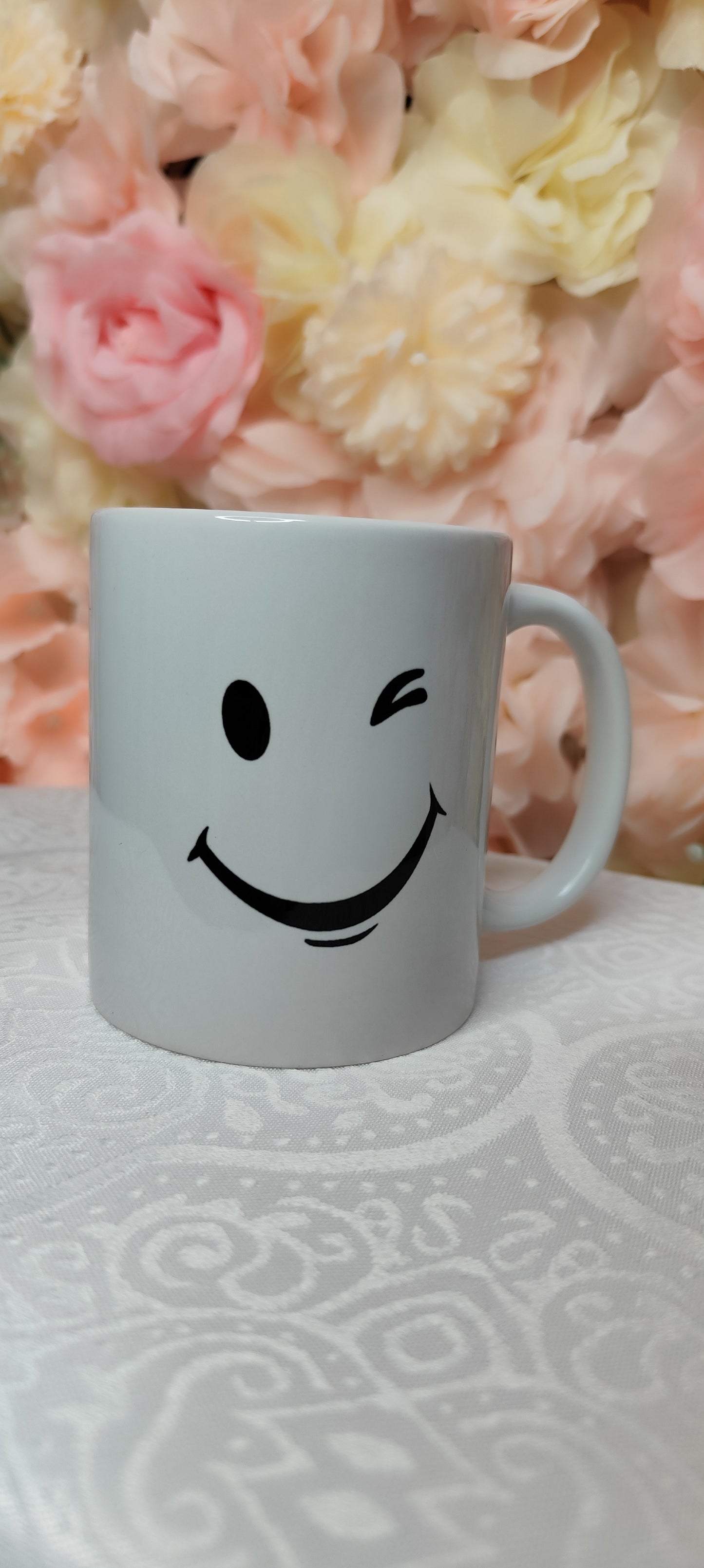 Nouvelle Collection Disponible !
MUGS PERSONNALISÉS – FAIS PARLER TA TASSE !